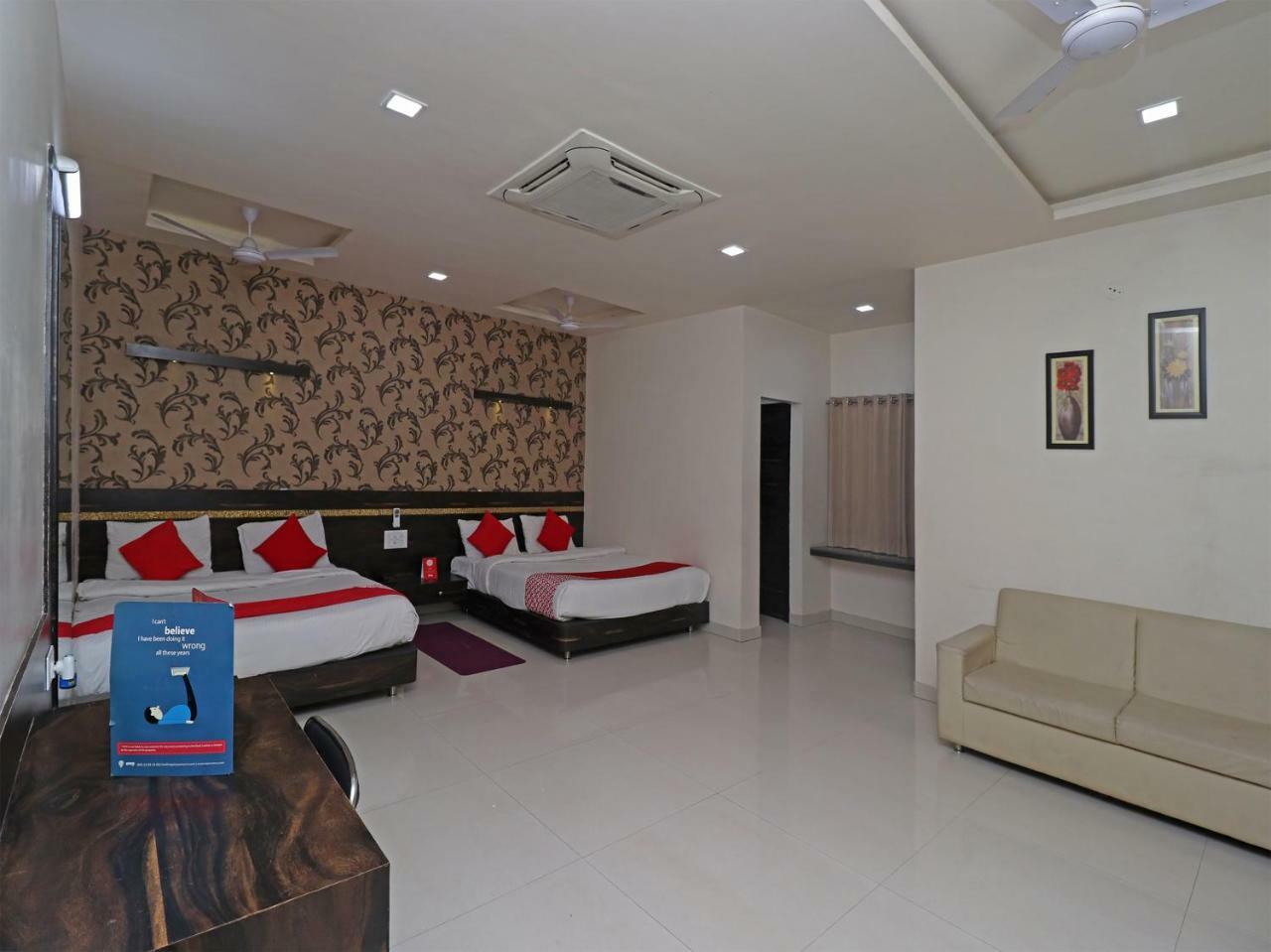 Oyo 29012 Gayatri Palace Hotel Durg Eksteriør billede
