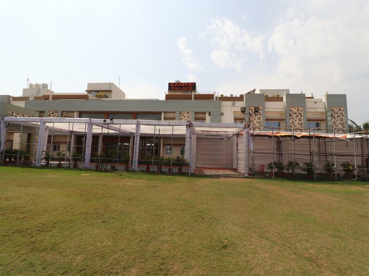Oyo 29012 Gayatri Palace Hotel Durg Eksteriør billede