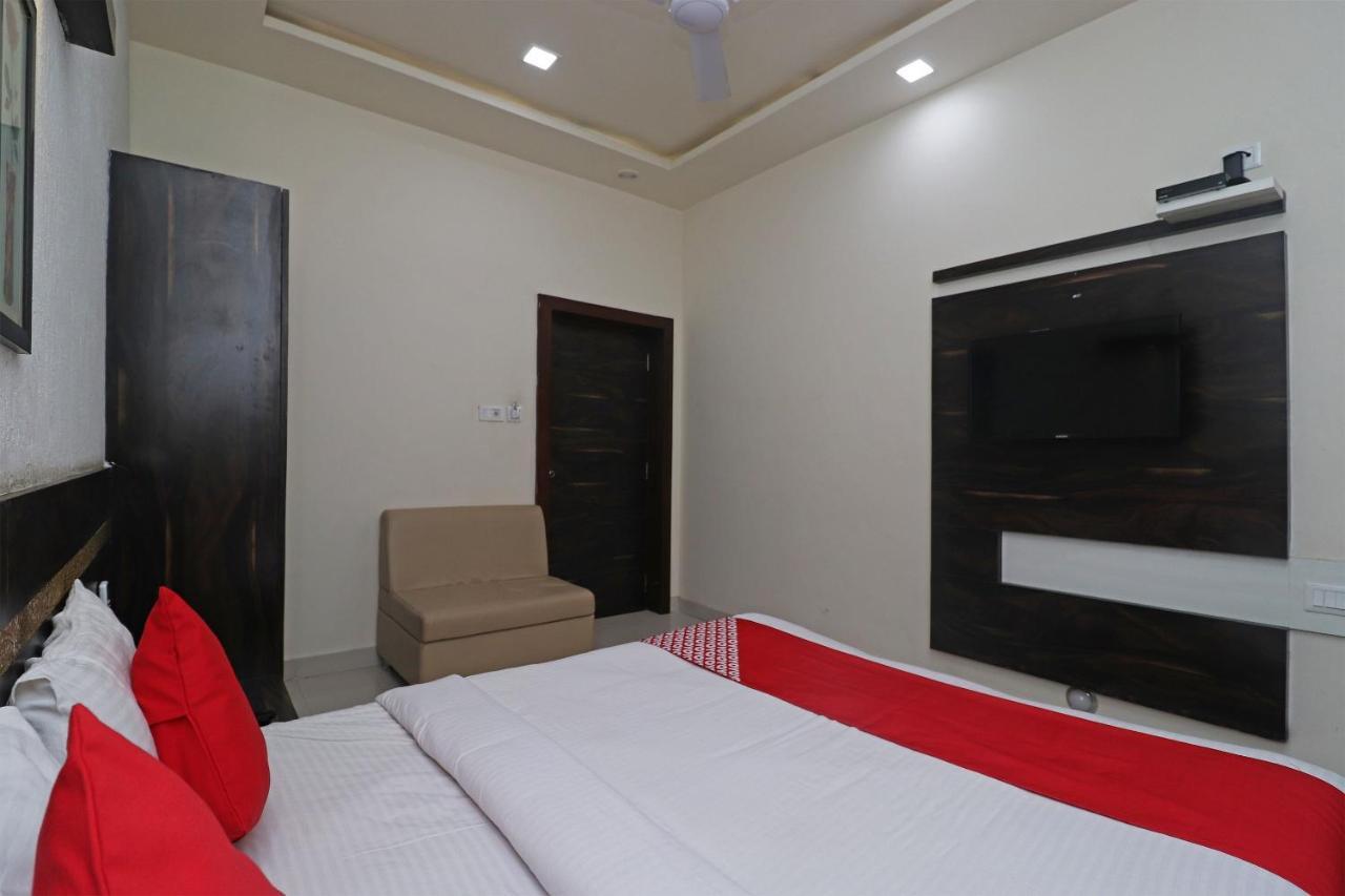 Oyo 29012 Gayatri Palace Hotel Durg Eksteriør billede